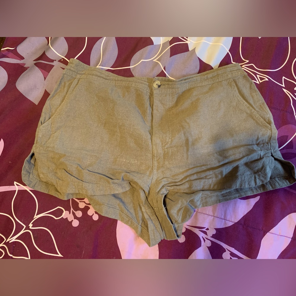 Olive green O’Neill shorts